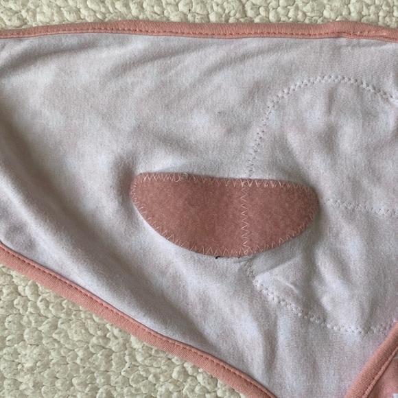 SwaddleMe Velcro Baby Swaddle (Pink/White) - Picture 15 of 16